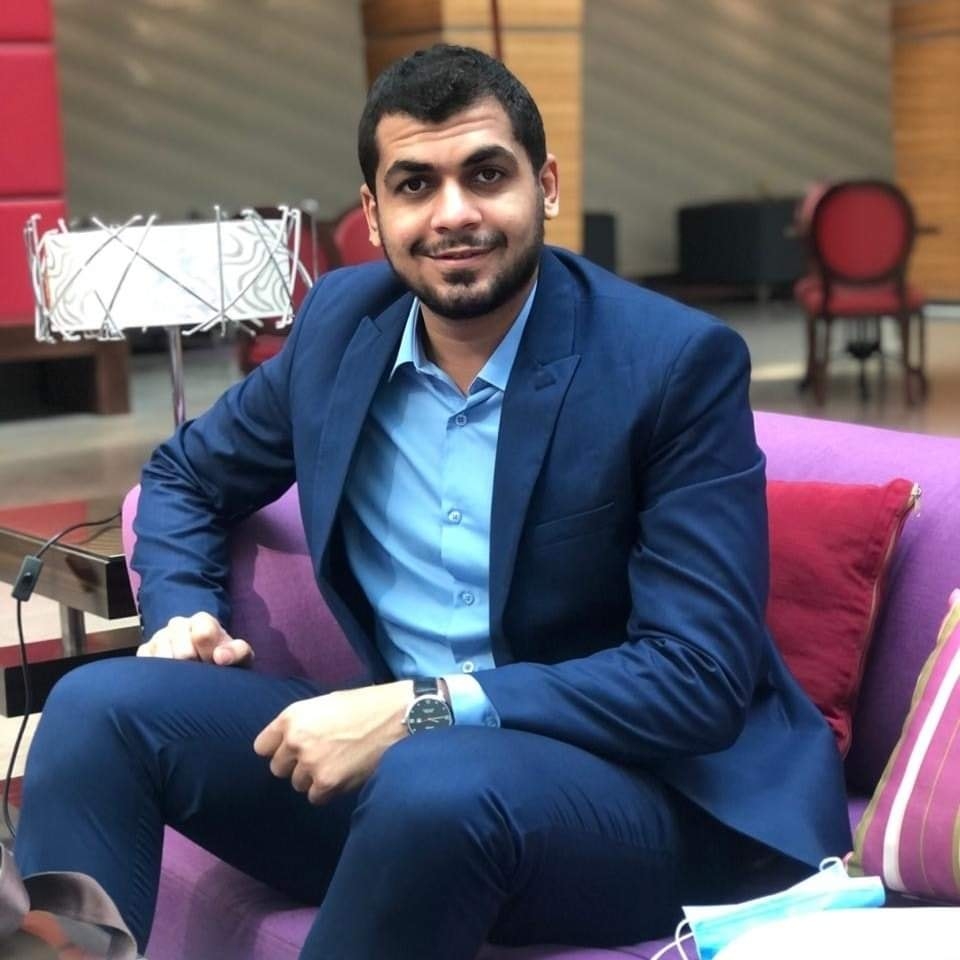 صورة المؤلف مصطفي أشرف